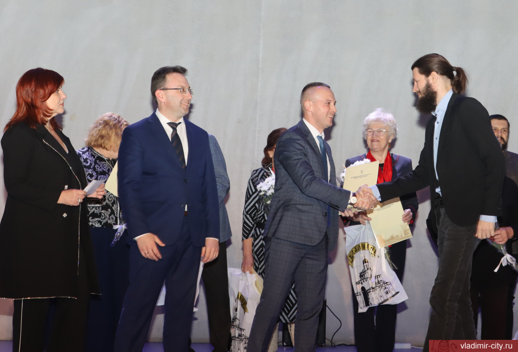Во Владимире вручили ежегодную премию «Гражданская активность»