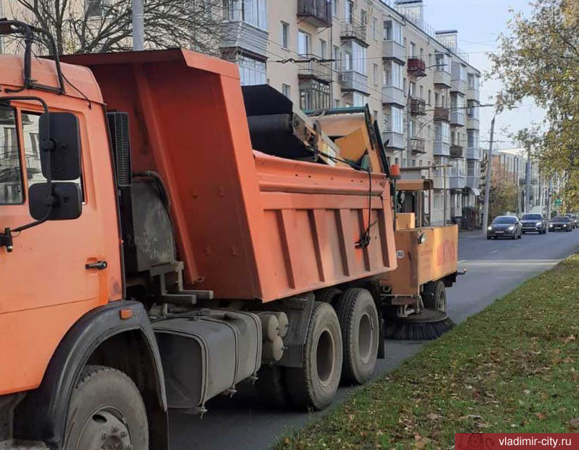 Во Владимире ежедневно проводится ремонт элементов обустройства дорог