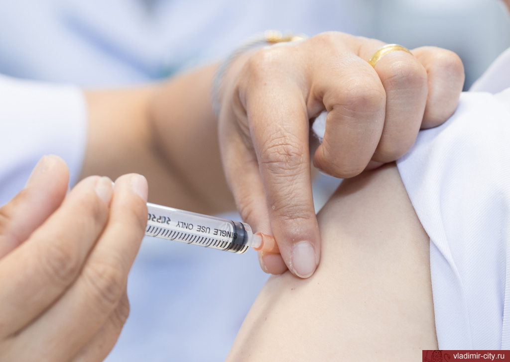 На предприятиях Владимира продолжается вакцинация против гриппа