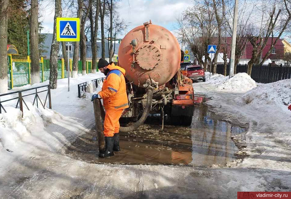 «Владимирводоканал» проводит сезонную ревизию ливневой канализации