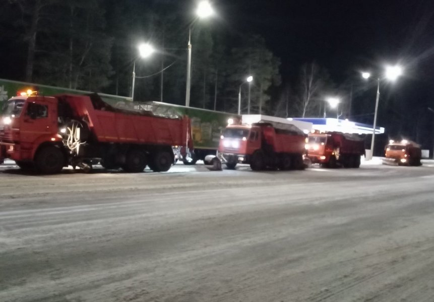 Уборку снега во Владимире проводят 56  рабочих и 46 единиц техники