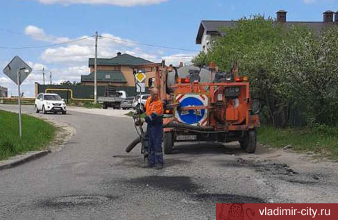 Во Владимире продолжается локальный ремонт городских дорог