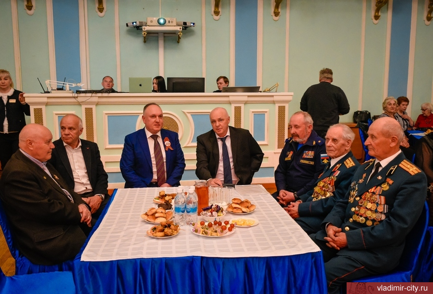 Андрей Шохин и Николай Толбухин поздравили владимирских ветеранов с Днем Победы