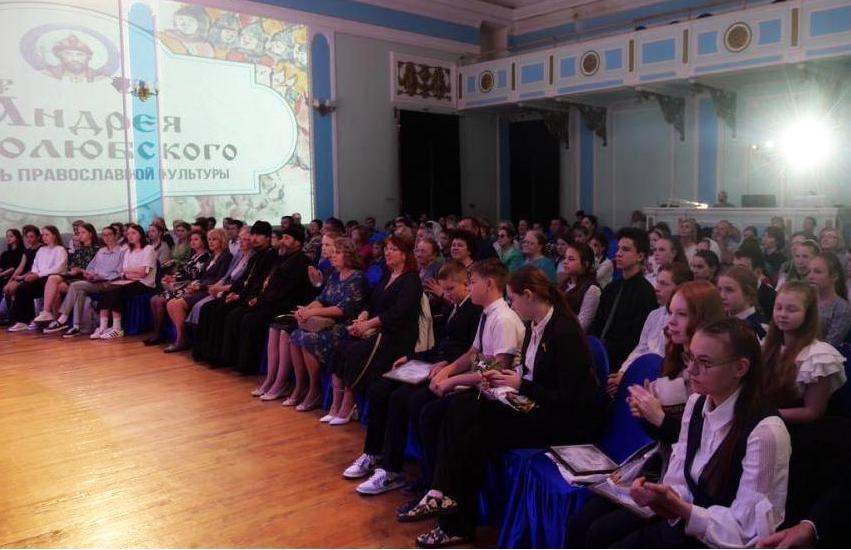 В Центре культуры и искусства на Соборной прошел фестиваль «Шатер Андрея Боголюбского»