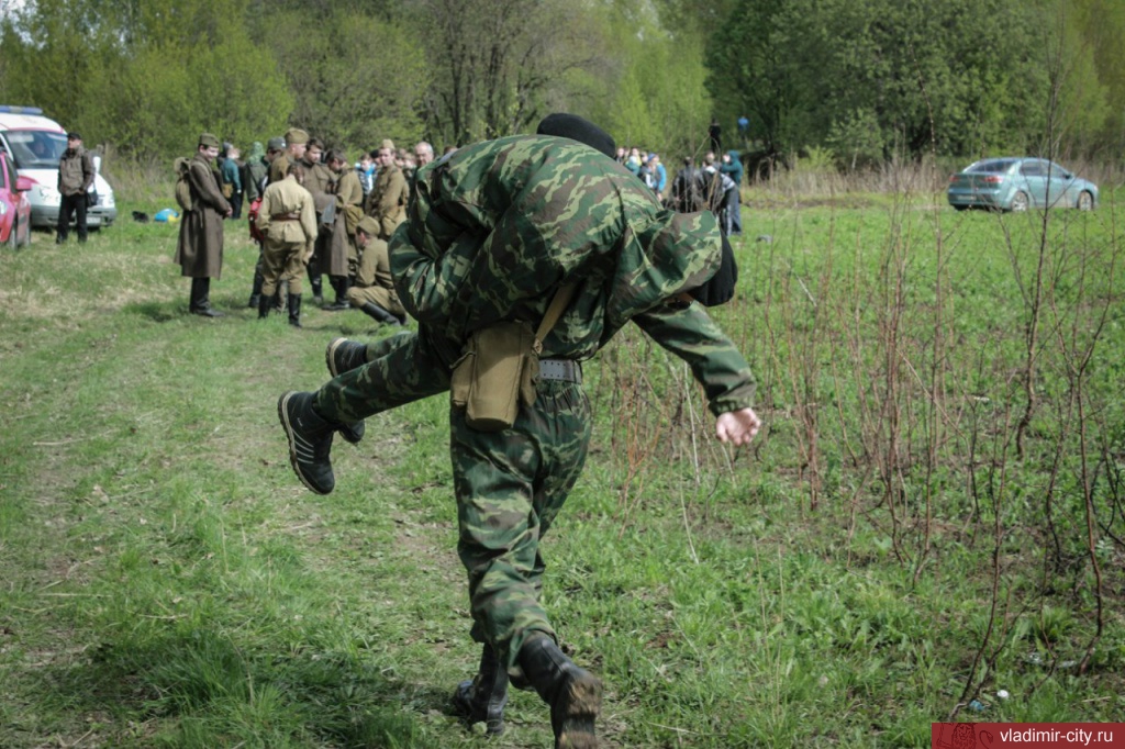 Военно-спортивная игра "Зарница". Полоса препятствий Военно-спортивная игра "Зарница". Полоса препятствий