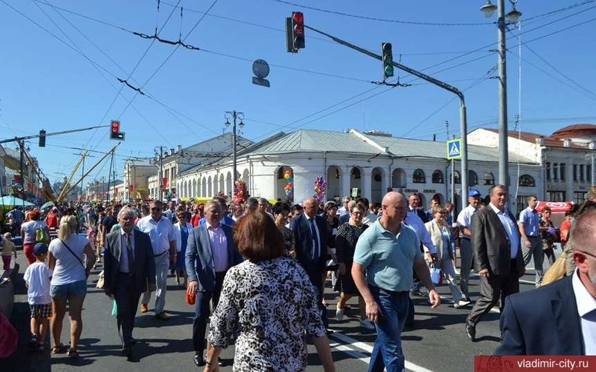 Этой ярмарки краски: во Владимире продолжается День города-2018