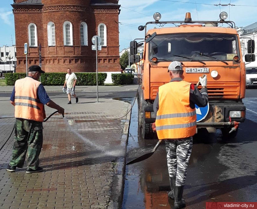 Во Владимире ежедневно идет ремонт элементов обустройства дорог