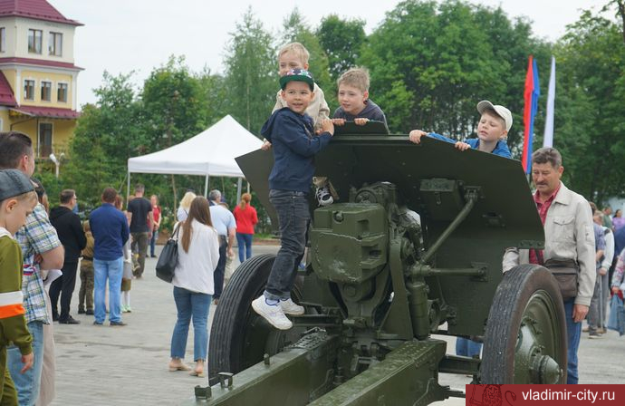 Открытие Патриотического сквера (12.06.2021) Открытие Патриотического сквера (12.06.2021)
