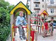 Новая детская площадка в подарок Новая детская площадка в подарок
