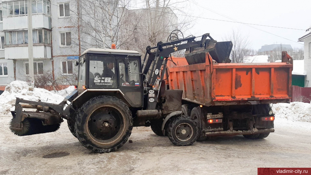 За сутки из Владимира вывезено более 1900 кубометров снега