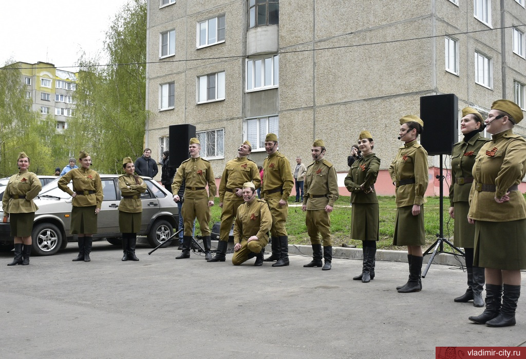 Андрей Шохин поздравляет владимирских ветеранов с Днем Победы