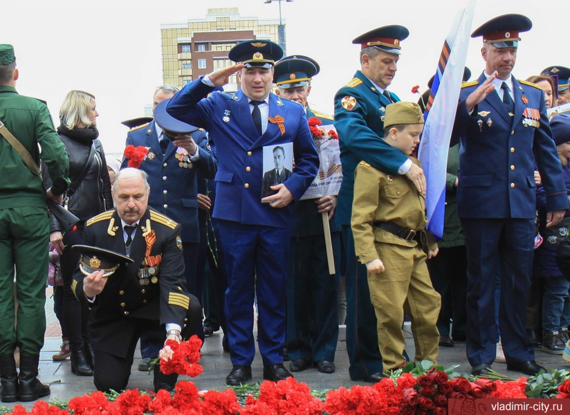 Во Владимире состоялся военный парад в честь Дня Победы