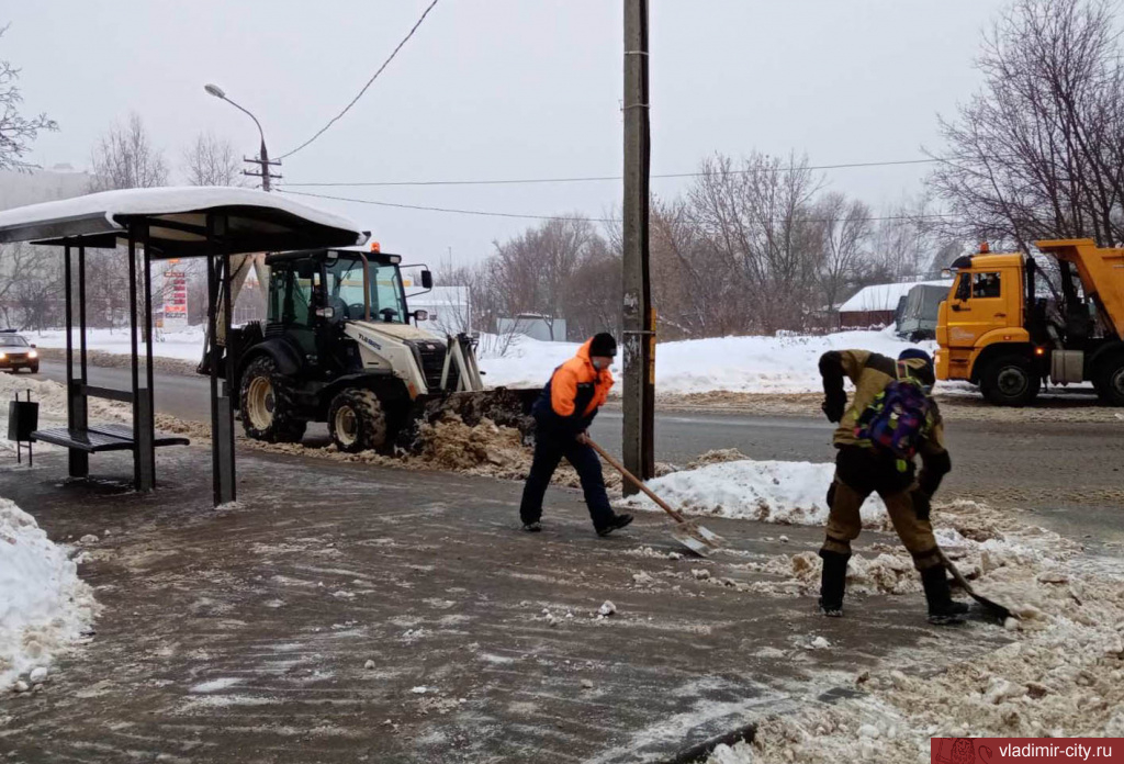 Улицы Владимира убирают 51 единица техники и 69 рабочий ручной снегоуборки