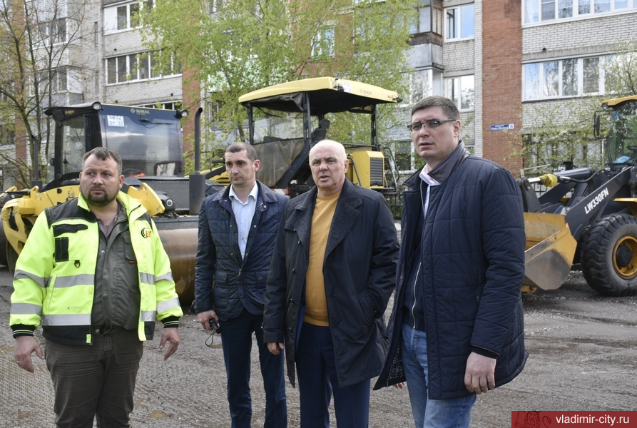 Александр Авдеев и Андрей Шохин поручили дорожникам максимально использовать технологии безбарьерной среды